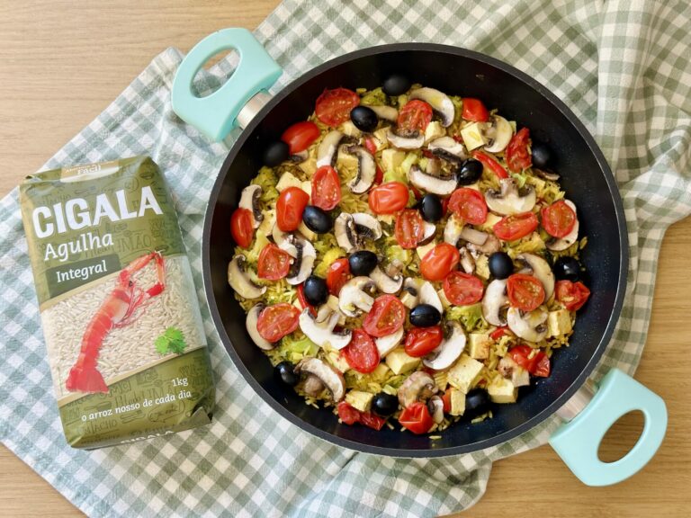 Foto de Paella Vegetariana: Sabores e Nutrição em um Prato