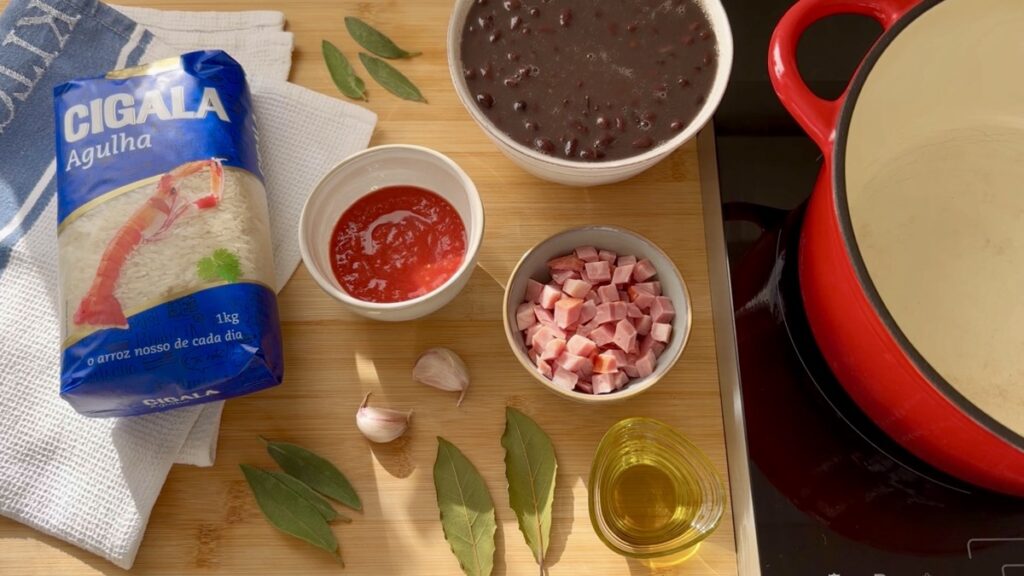 A preparação do feijão preto com arroz requer atenção aos detalhes